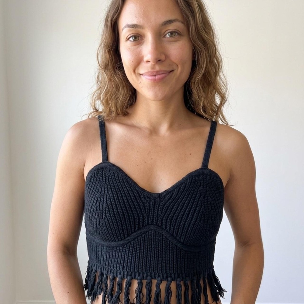 Black Chunky Knit Fringe Hem Sweetheart Bralette Crop Top – Size Medium